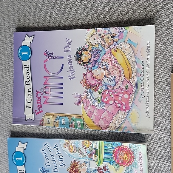 I Can Read! 3 Book Set Fancy Nancy - Picture 4 of 6